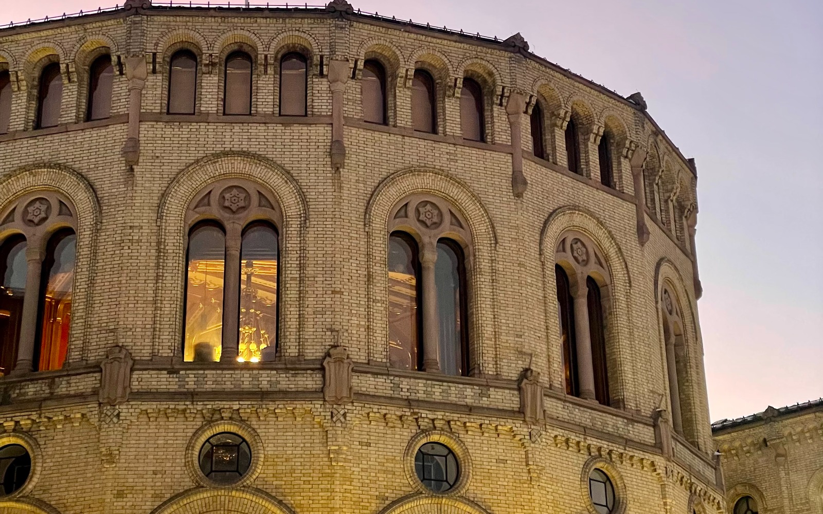 Norwegian Parliament/Grand Hotel